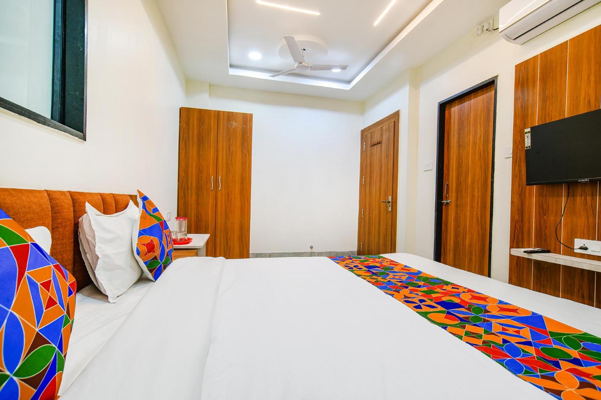 Fabhotel Shree Nakoda Paradise ウッジャイン エクステリア 写真