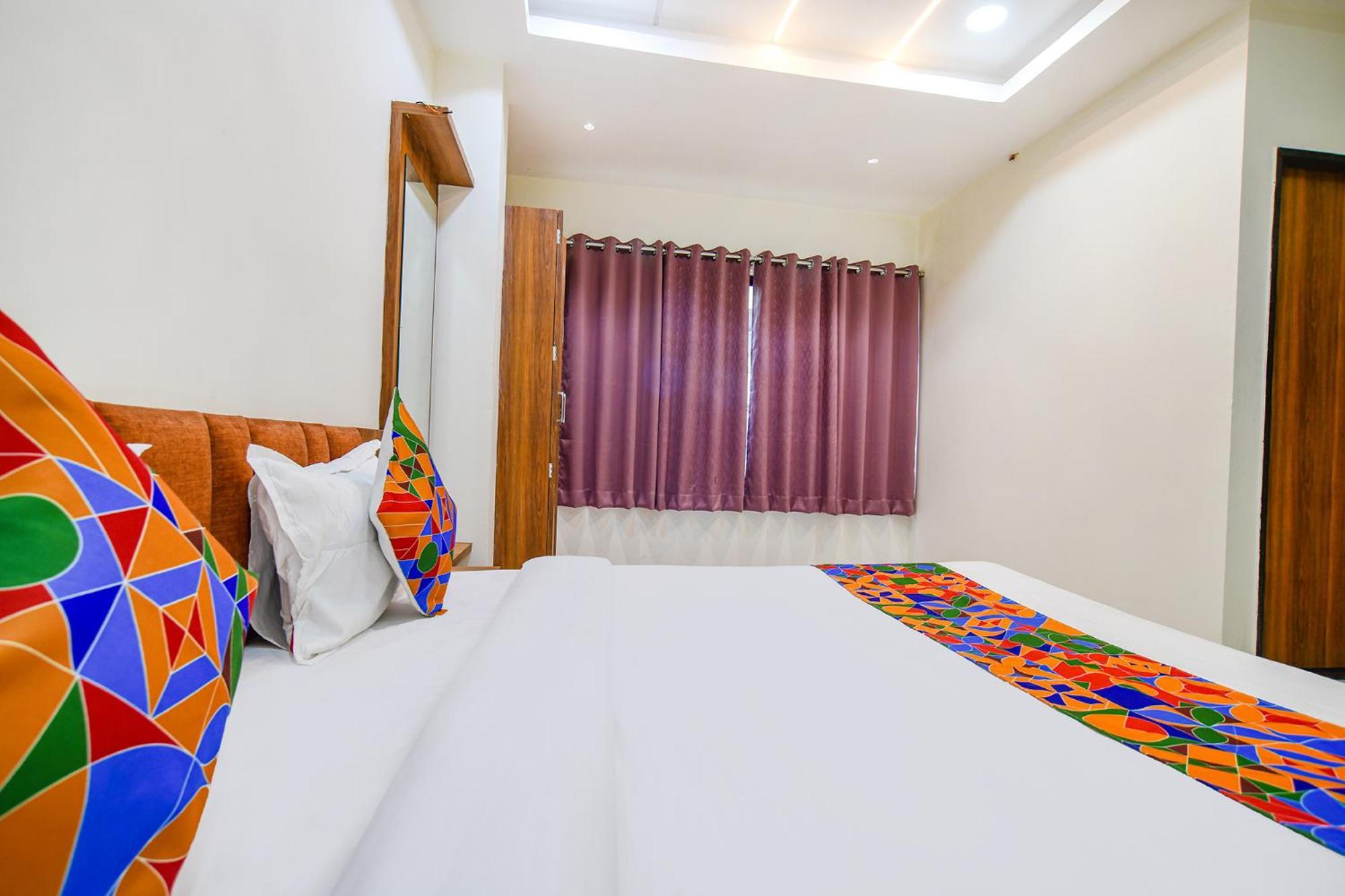 Fabhotel Shree Nakoda Paradise ウッジャイン エクステリア 写真