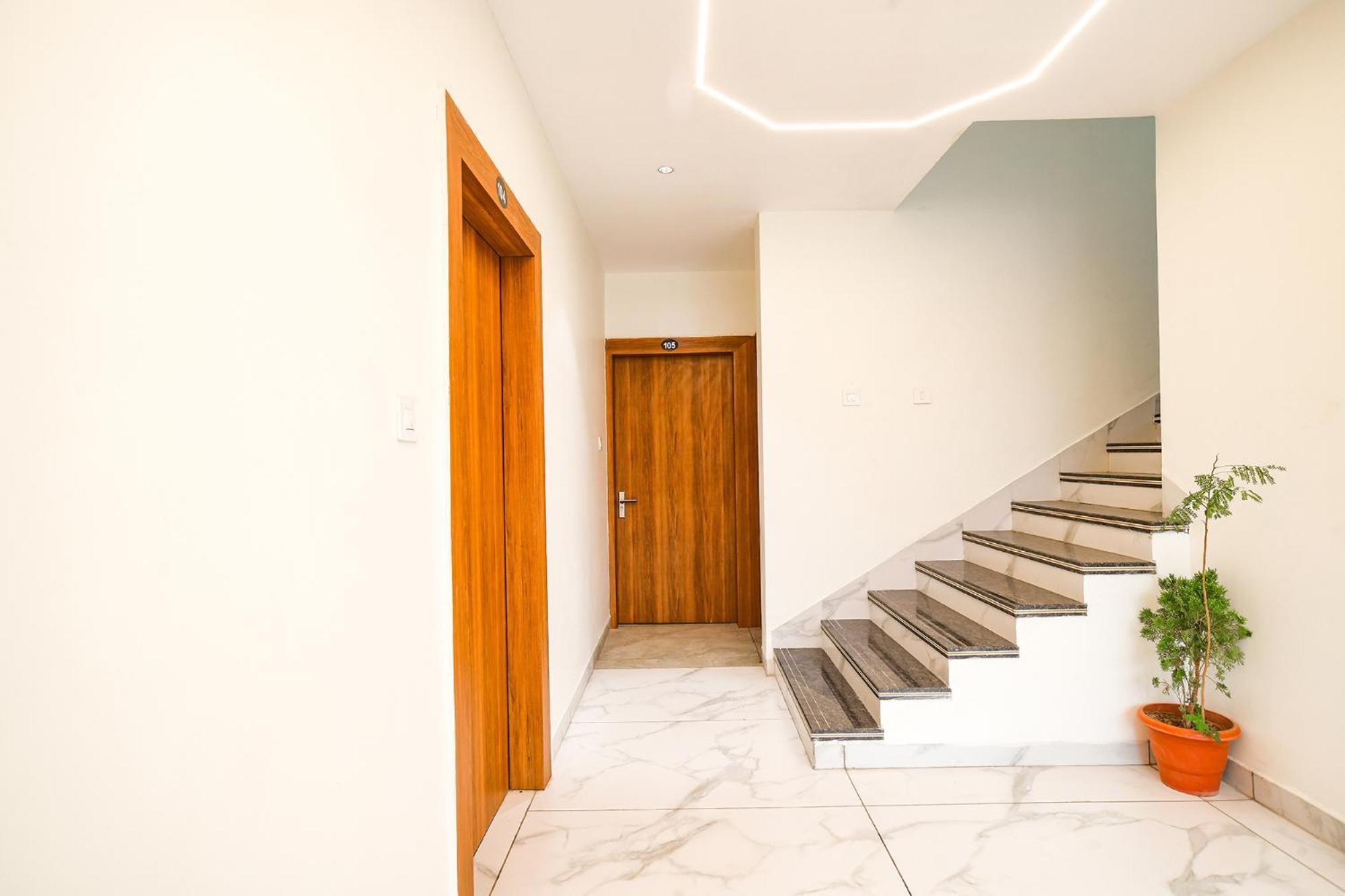 Fabhotel Shree Nakoda Paradise ウッジャイン エクステリア 写真