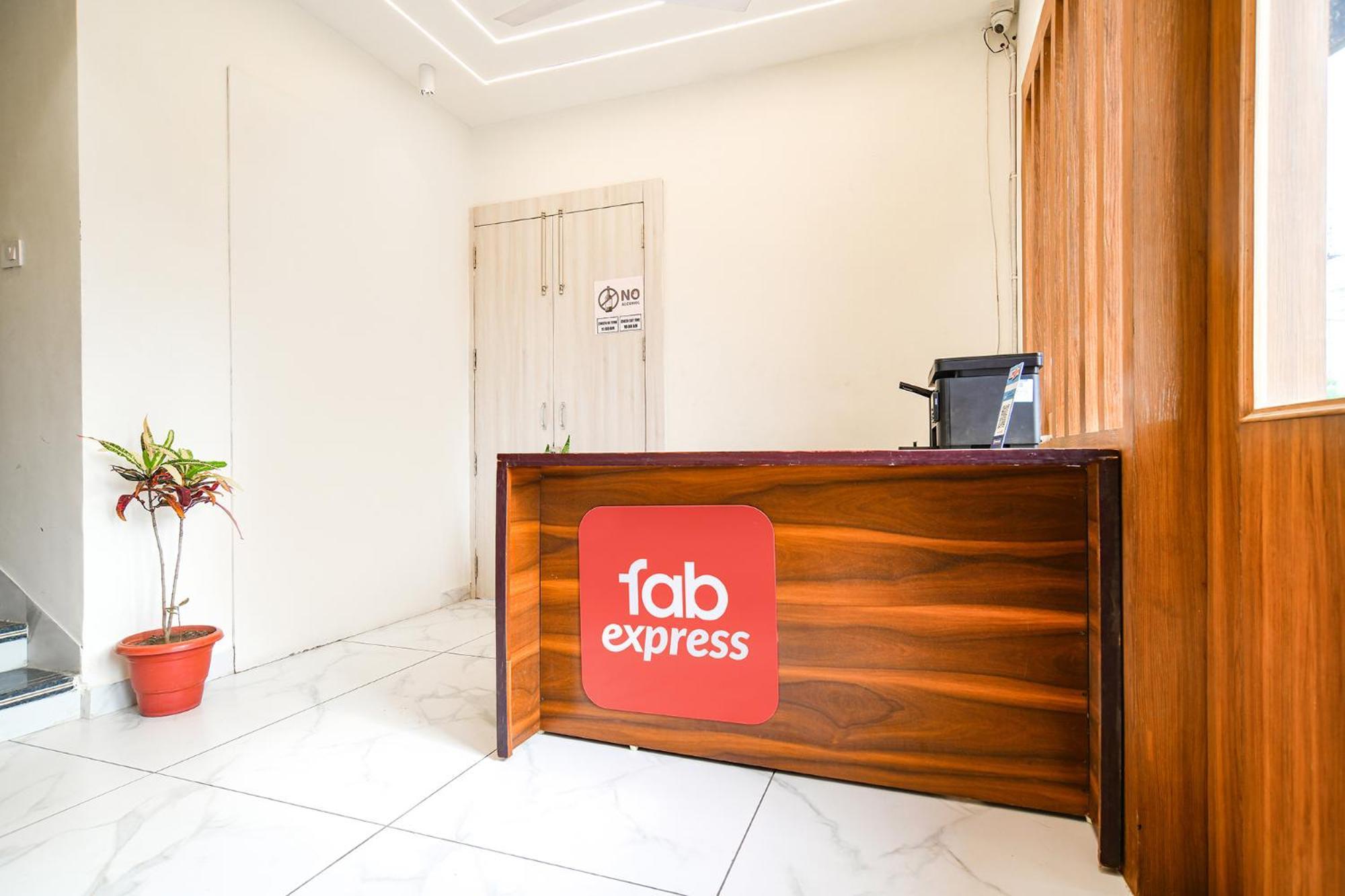 Fabhotel Shree Nakoda Paradise ウッジャイン エクステリア 写真