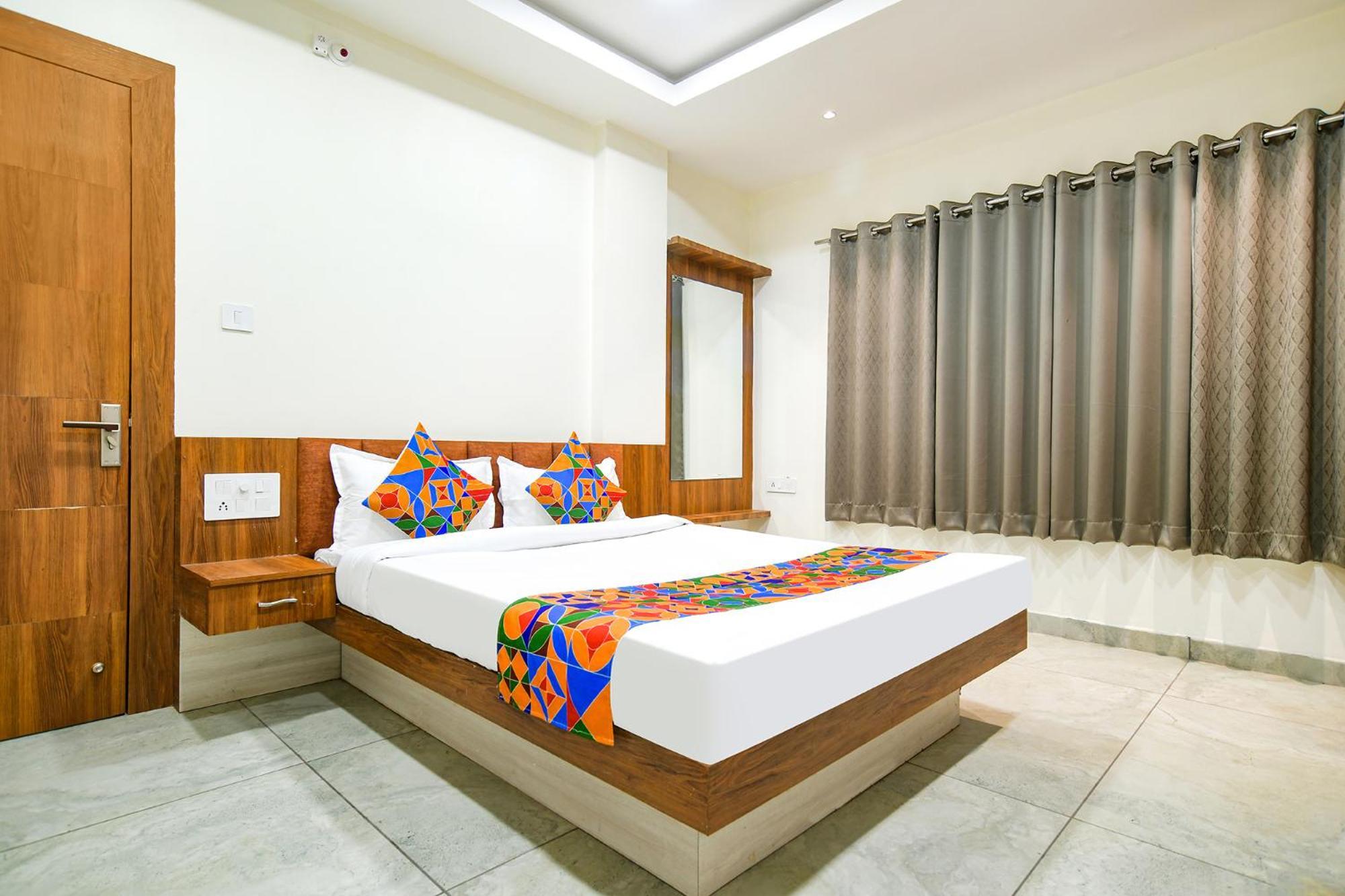 Fabhotel Shree Nakoda Paradise ウッジャイン エクステリア 写真